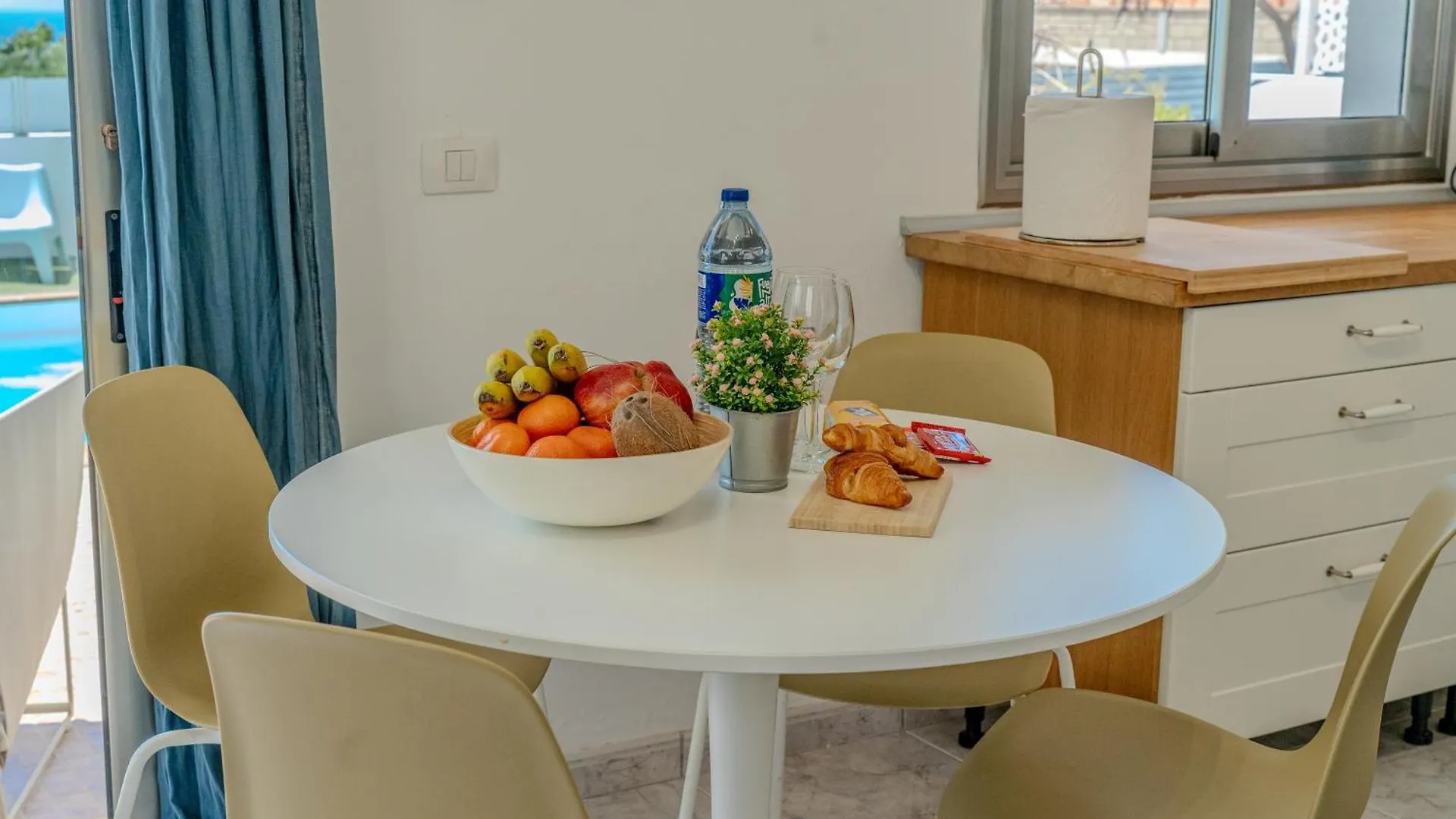 Bungalow Apartment With Private Pool & Ocean Views 阿德耶