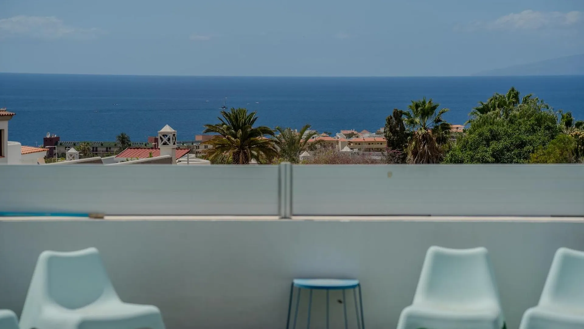 Bungalow Apartment With Private Pool & Ocean Views 阿德耶