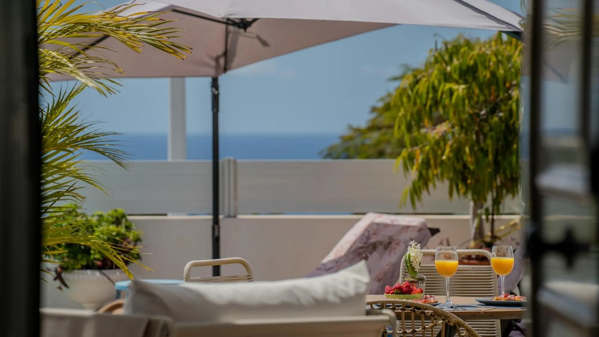 Bungalow Apartment With Private Pool & Ocean Views 阿德耶