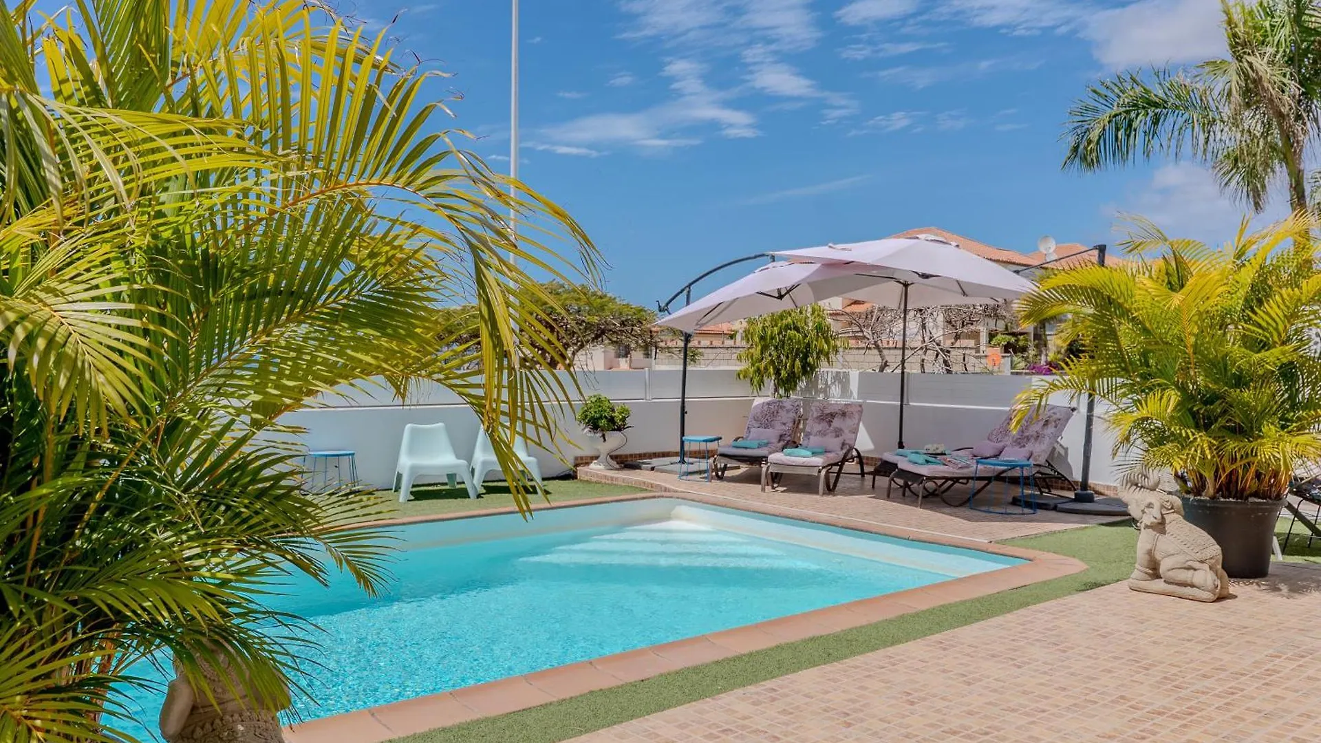 Bungalow Apartment With Private Pool & Ocean Views 阿德耶