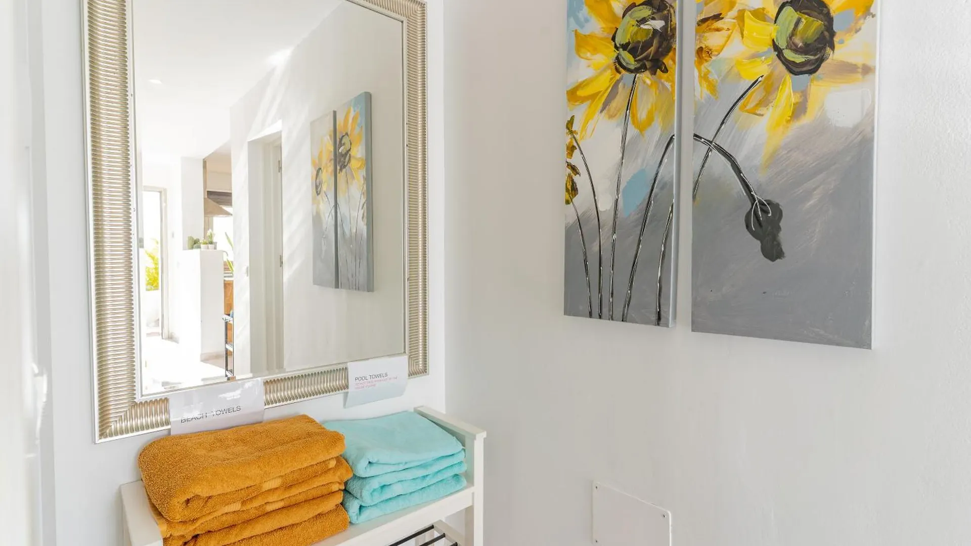 Bungalow Apartment With Private Pool & Ocean Views 阿德耶