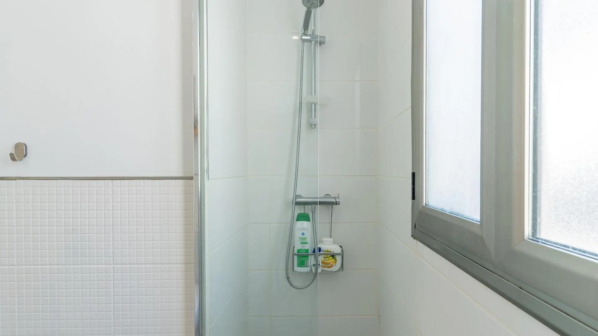 Bungalow Apartment With Private Pool & Ocean Views 阿德耶